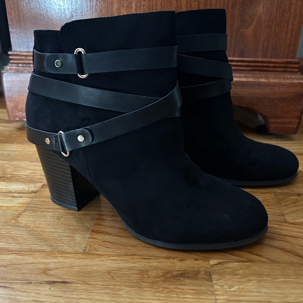Material Girl Black Suede Boots Booties with Strap Detail Heels MMELANYF Size 9